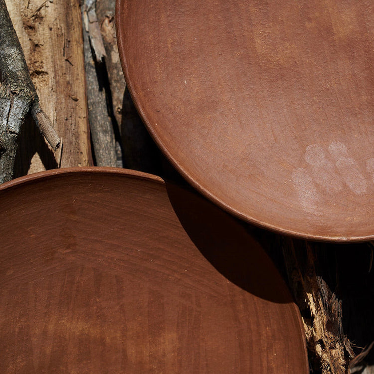MUJERES DEL BARRO ROJO
